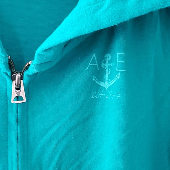 Beautiful teal AE zip up hooded sweatshirt. - Picture 2 of 2